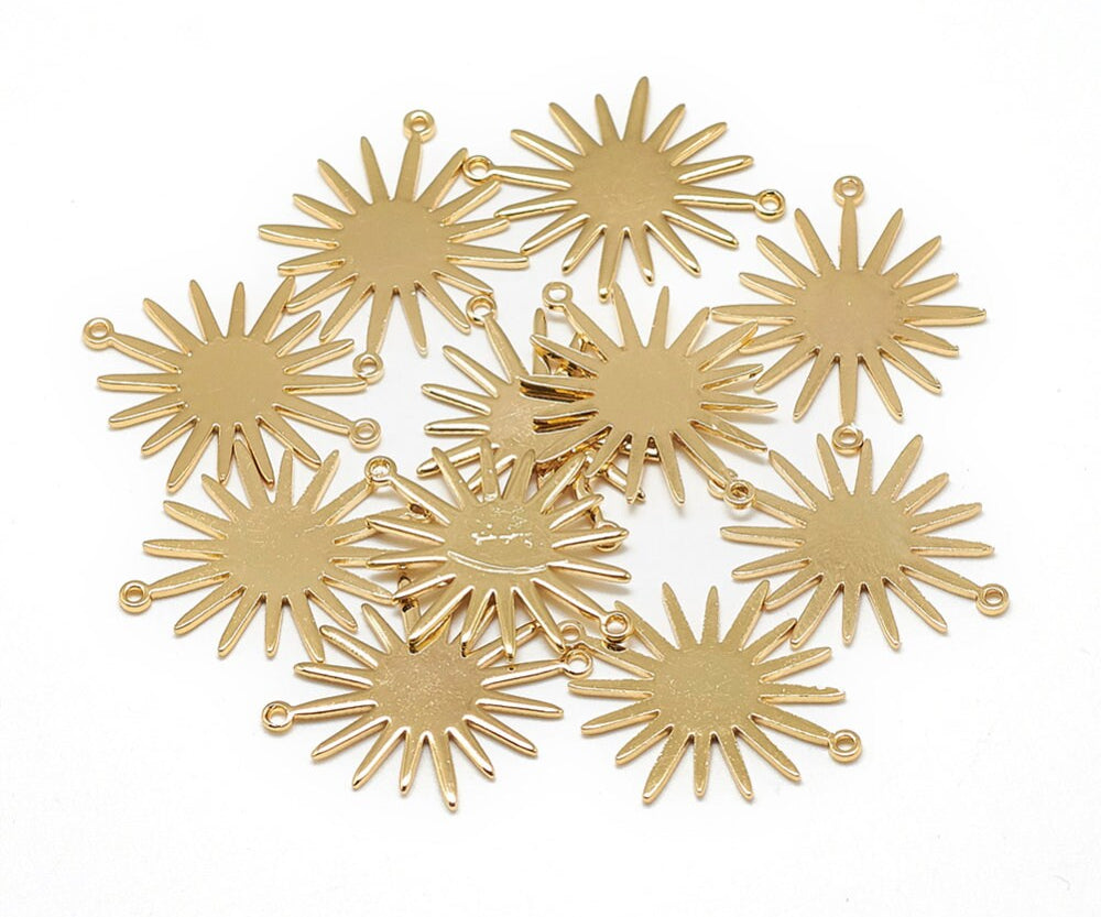 Estrelle 24k Gold Minimal Geometric Star Connector Charm - Ingredients For Lovely